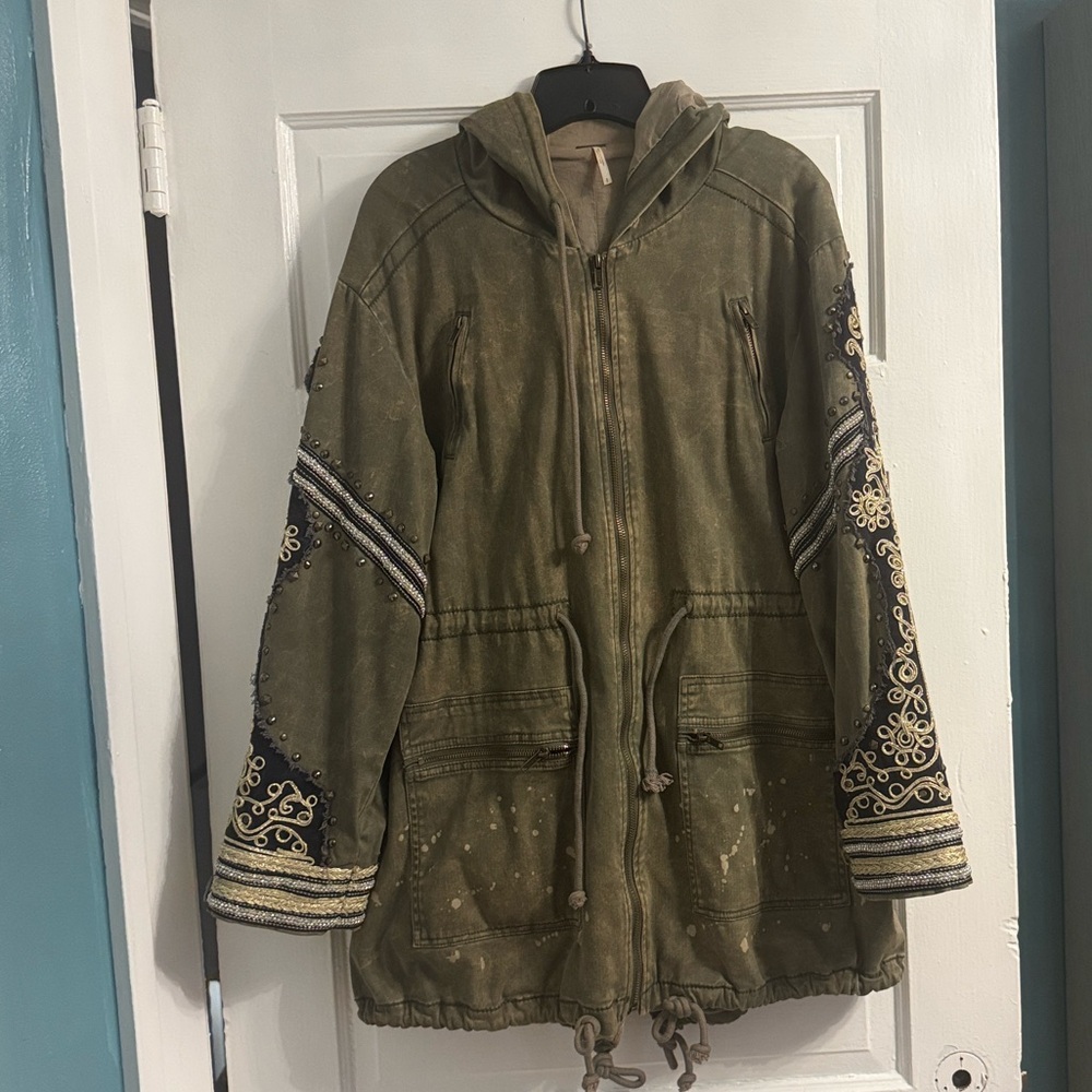 Embroidered Olive Green Jacket - Picture 6 of 6
